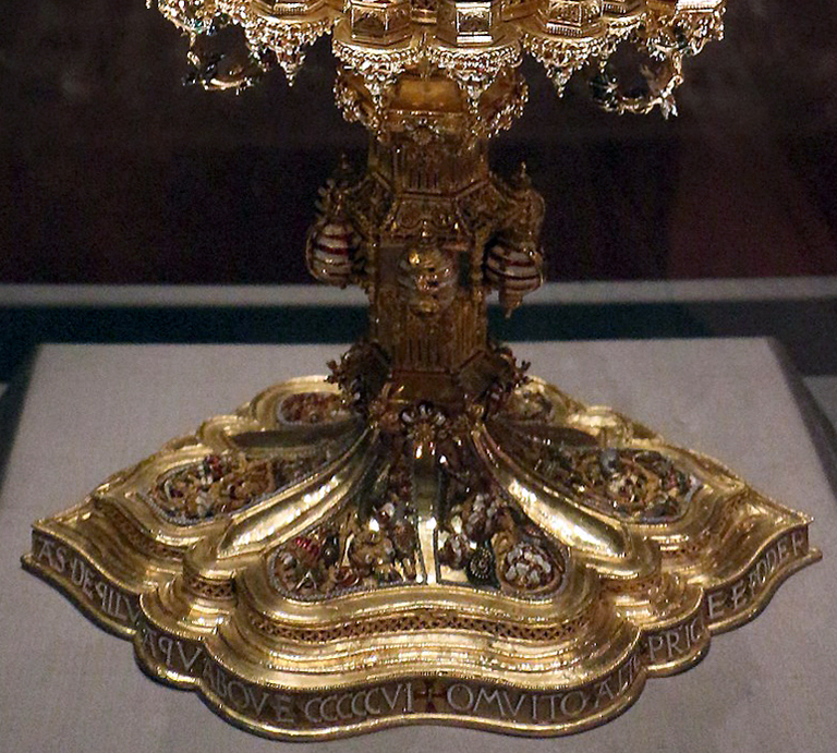 Belém Monstrance, attributed to Gil Vicente, 16th century, gold and polychrome enamels, 73 cm x 32 cm x 26 cm (MNAA National Museum of Ancient Art, Lisbon)