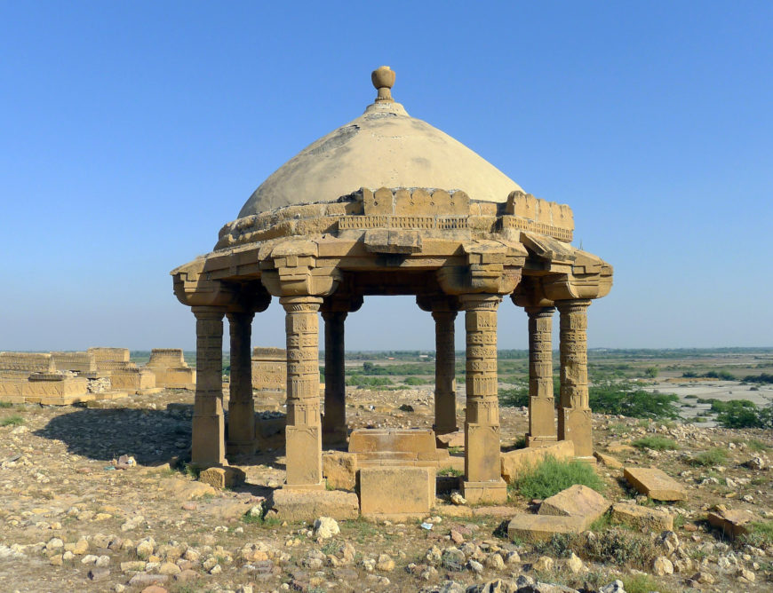 Chattri of Daya Khan Rahu, Makli necropolis, Sindh province, Pakistan (photo: Gajus, CC BY-SA 3.0)