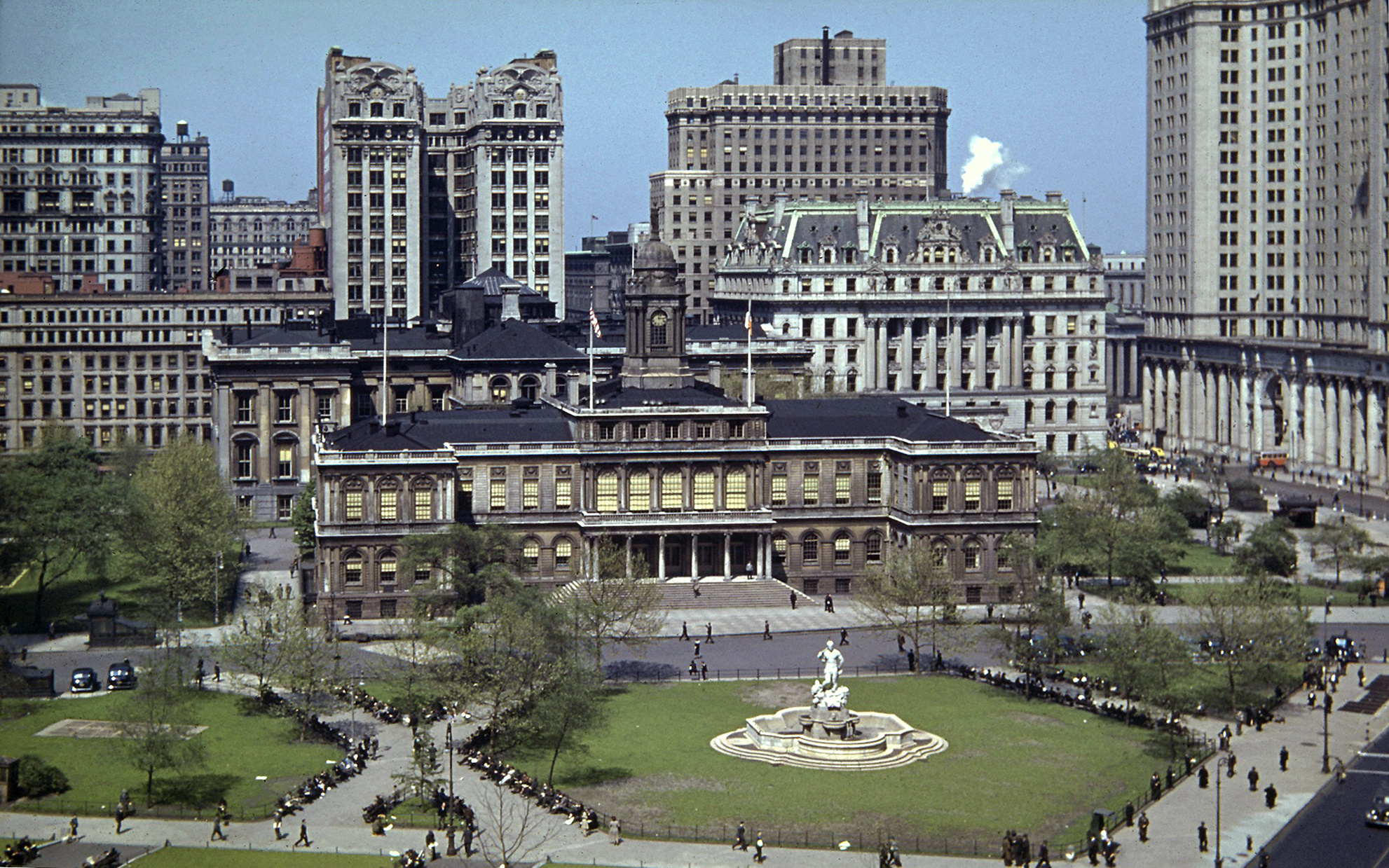 View of Civic Virtue in its original location in front of City Hall, before March 1941 (courtesy of The NYC Department of Citywide Administrative Services)
