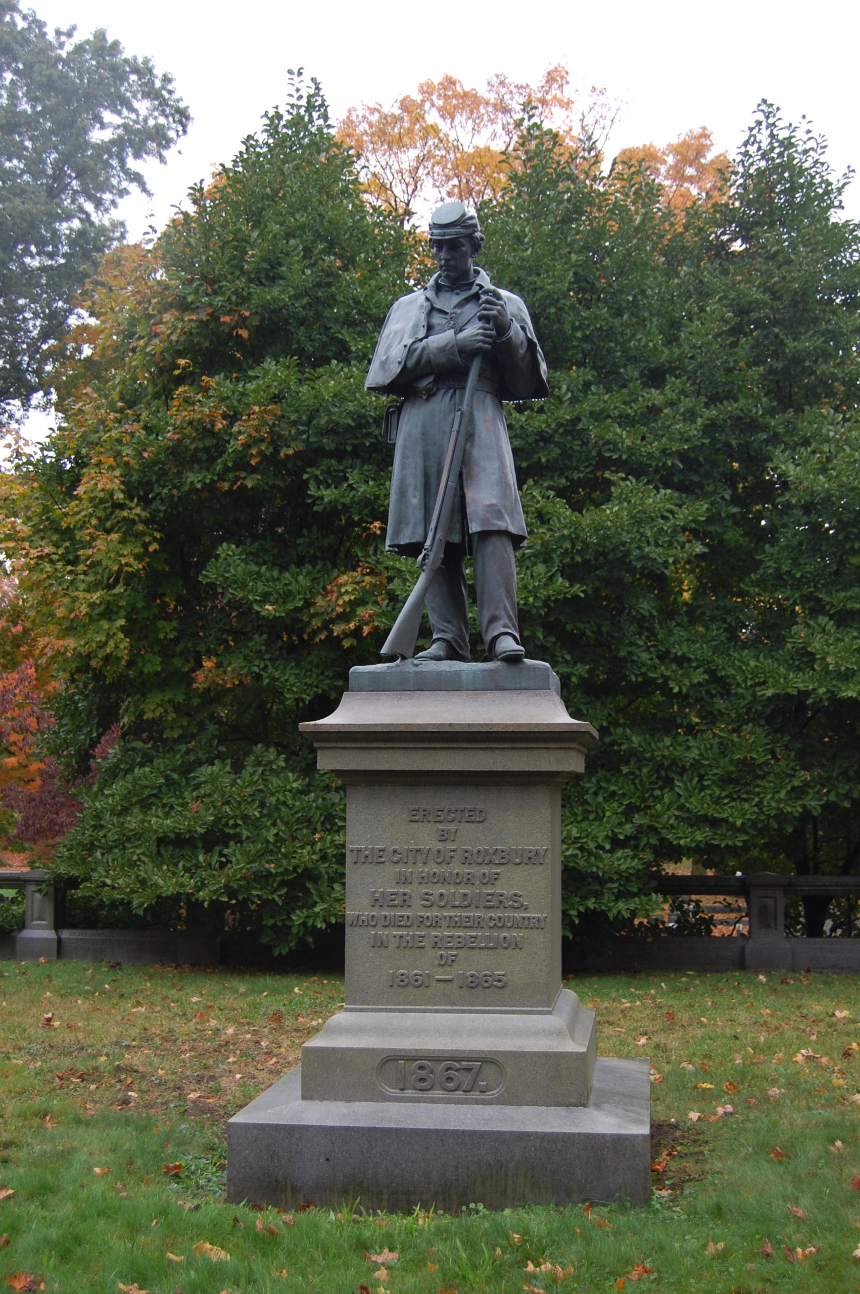 Martin Milmore (sculptor) and Ames Manufacturing Company (founder), <em>Roxbury Soldier Monument</em>, Forest Hills Cemetery, Boston, 1867 (photo: Sarah Beetham, CC BY-NC-ND 2.0)