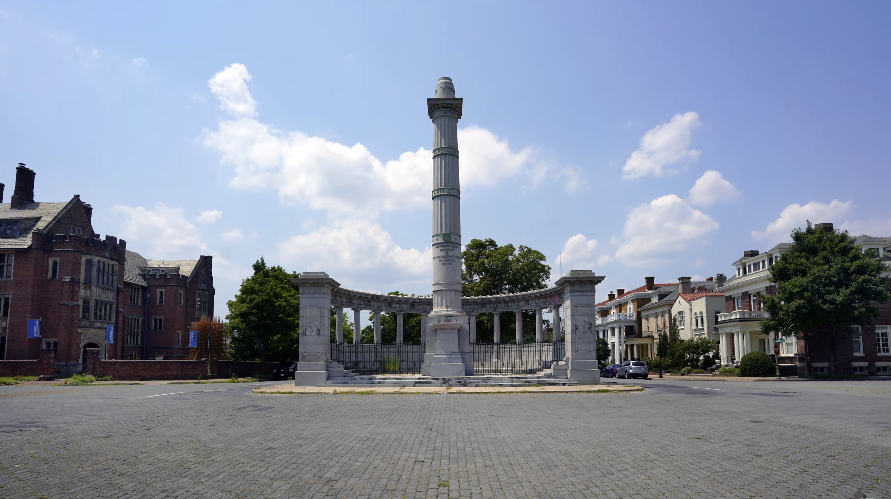 Monument Avenue, Richmond, Virginia (photo: Steven Zucker, CC BY-NC-SA 2.0)