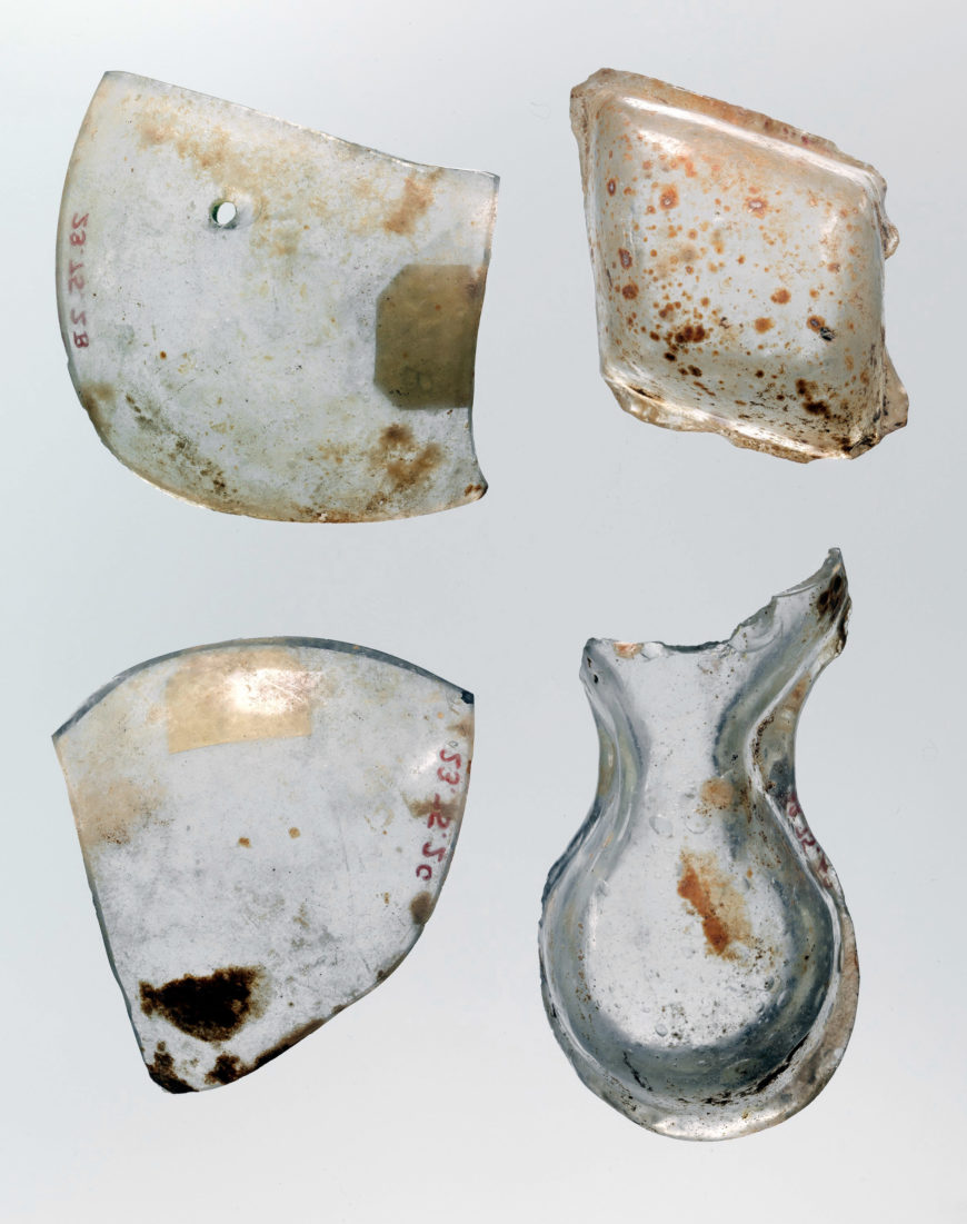 Glass inlay pieces, 9th century, found in the rubble of its Main Caliphal Palace (Dar al-Khilafa), Samarra, Iraq (The Metropolitan Museum of Art)
