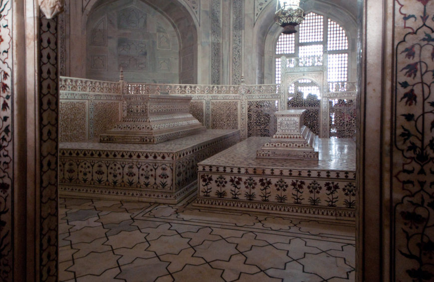 Cenotaphs, Taj Mahal, Agra, India, 1632–53 (photo: Derek A Young, CC BY-NC 2.0)
