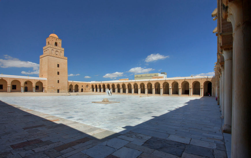 Sahn (courtyard) and minaret, Great Mosque of Kairouan (also spelled Qayrawan), Tunisia c. 836–75 (photo: Andrew Watson, CC BY-SA 2.0)