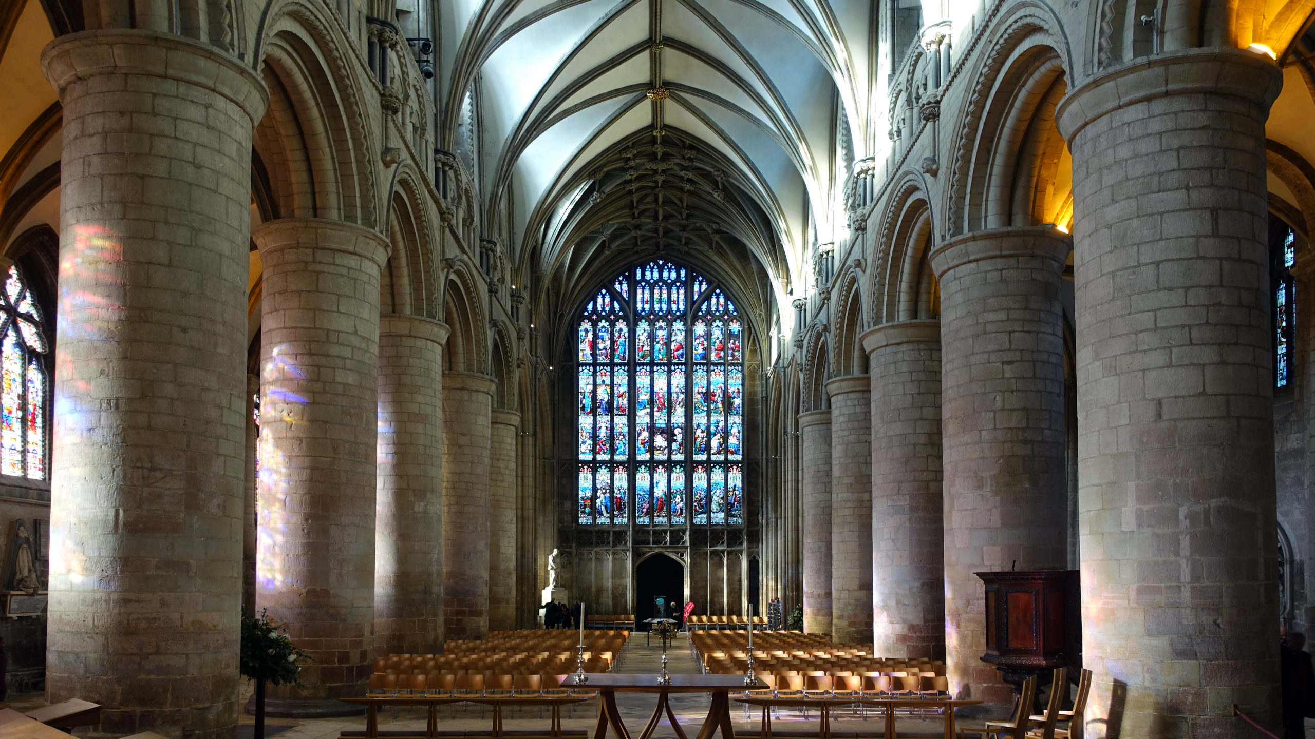 Gloucester Cathedral, nave, begun 1089 (ceiling later) (photo: Steven Zucker, CC BY-NC-SA 2.0)