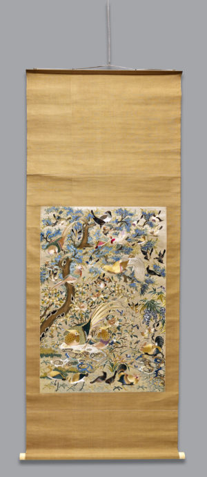 “One Hundred Birds” Hanging scroll, China, 19th century, White silk satin with polychrome silk embroidery, 109.5 x 72.9 cm (Yale University Gallery)