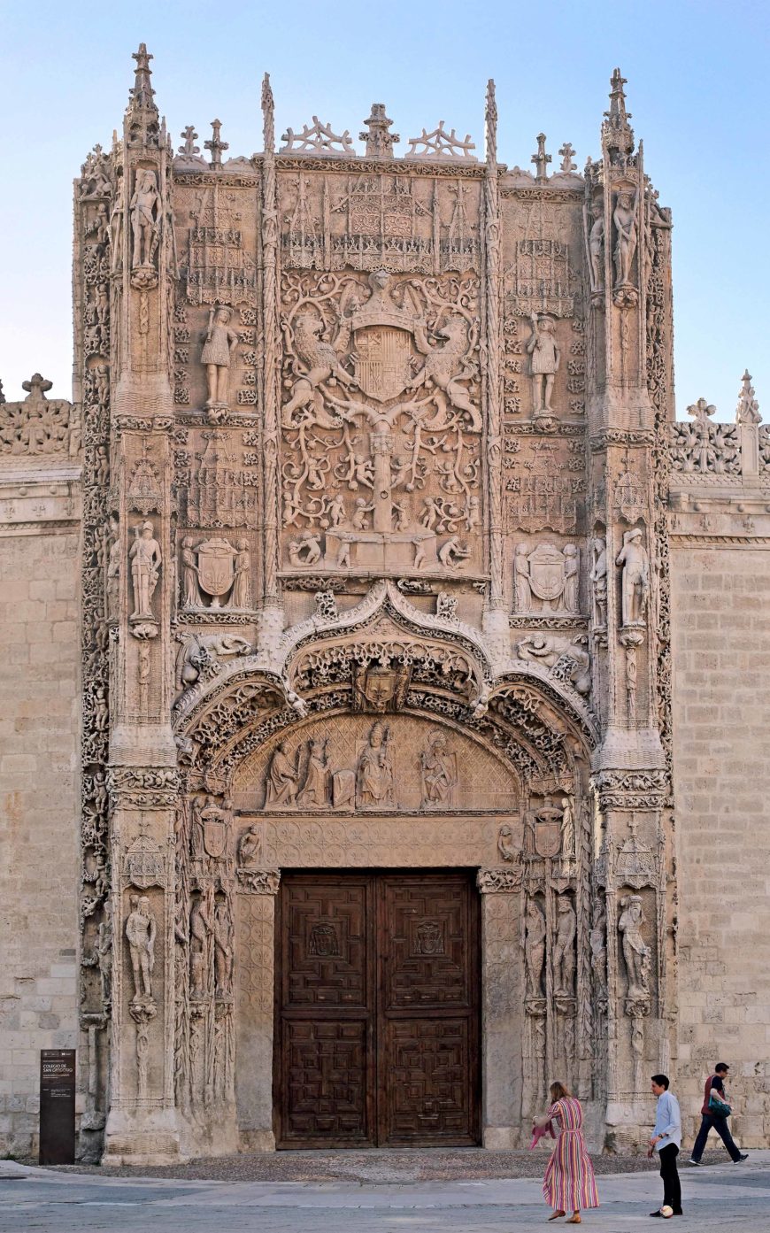 Façade of San Gregorio, Valladolid, Spain (photo: Luis Fernández García, CC BY-SA 4.0)