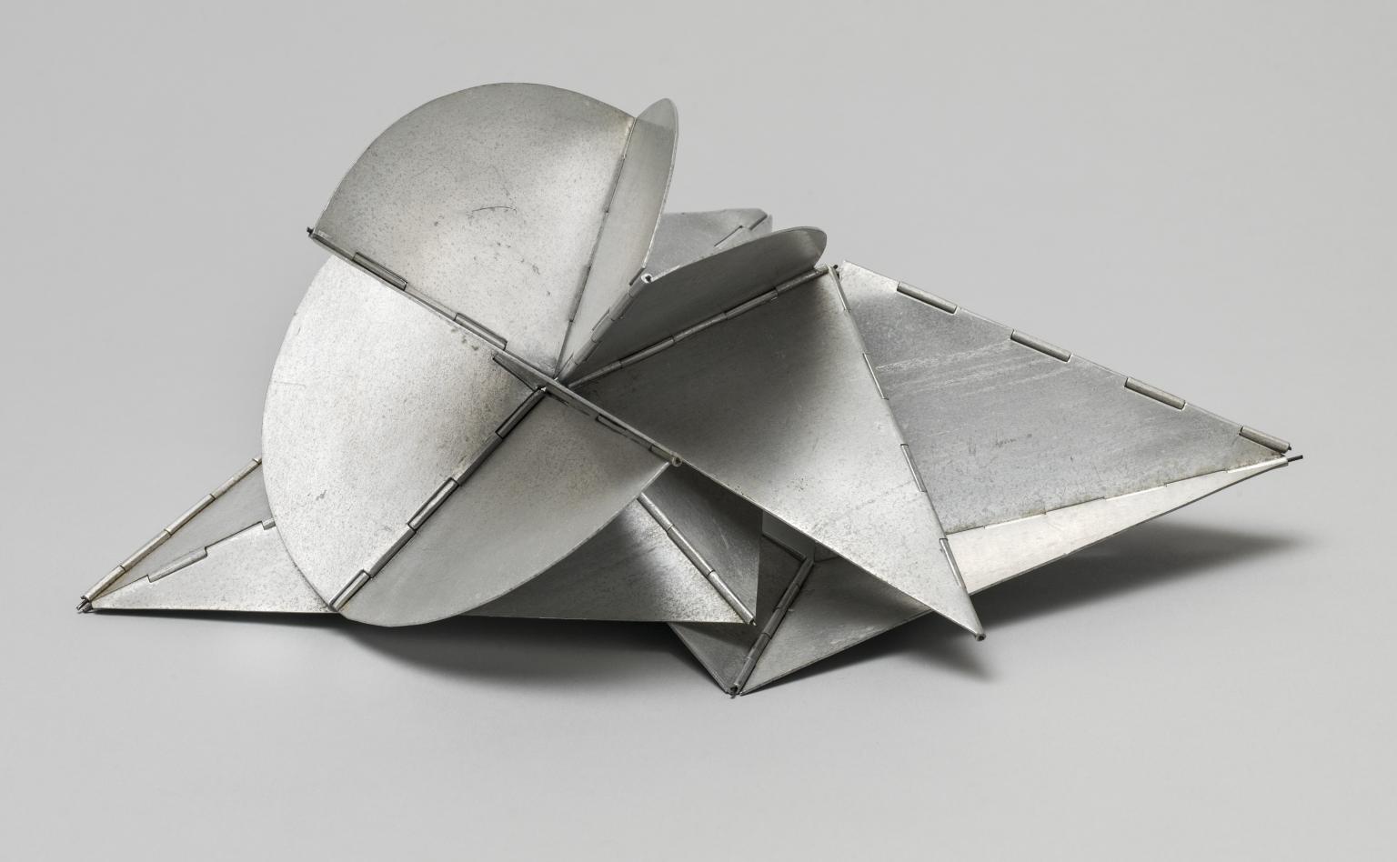 Lygia Clark, Bicho-Maquete (Creature-Maquette) (320), 1964, aluminum (Tate, London)