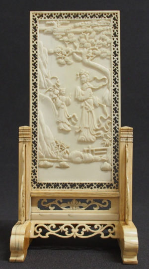 Table screen, 18th century, ivory, 26.3 x 12.3 cm (The British Museum)