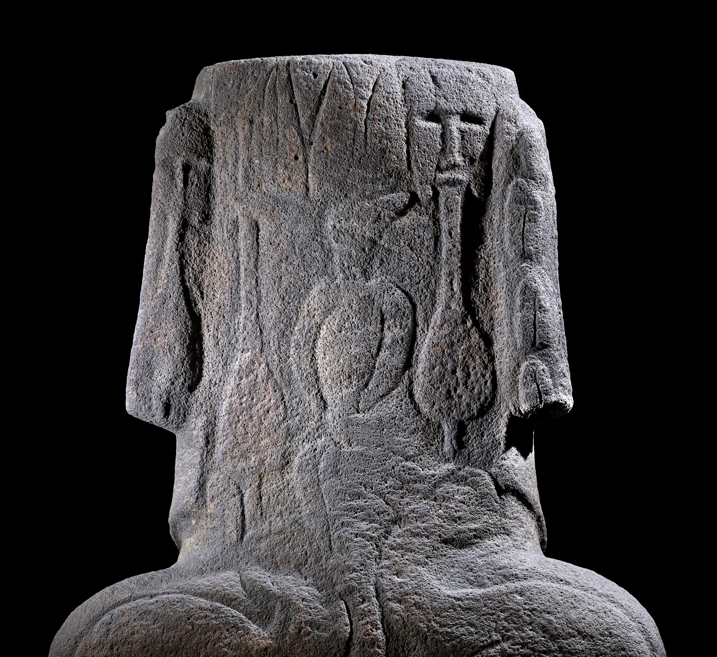 Back of head (detail), Hoa Hakananai'a ('lost or stolen friend’), Moai (ancestor figure), c. 1200 C.E., 242 x 96 x 47 cm, basalt (missing paint, coral eye sockets, and stone eyes), likely made in Rano Kao, Rapa Nui (Easter Island), found in the ceremonial center Orongo (© The Trustees of the British Museum)