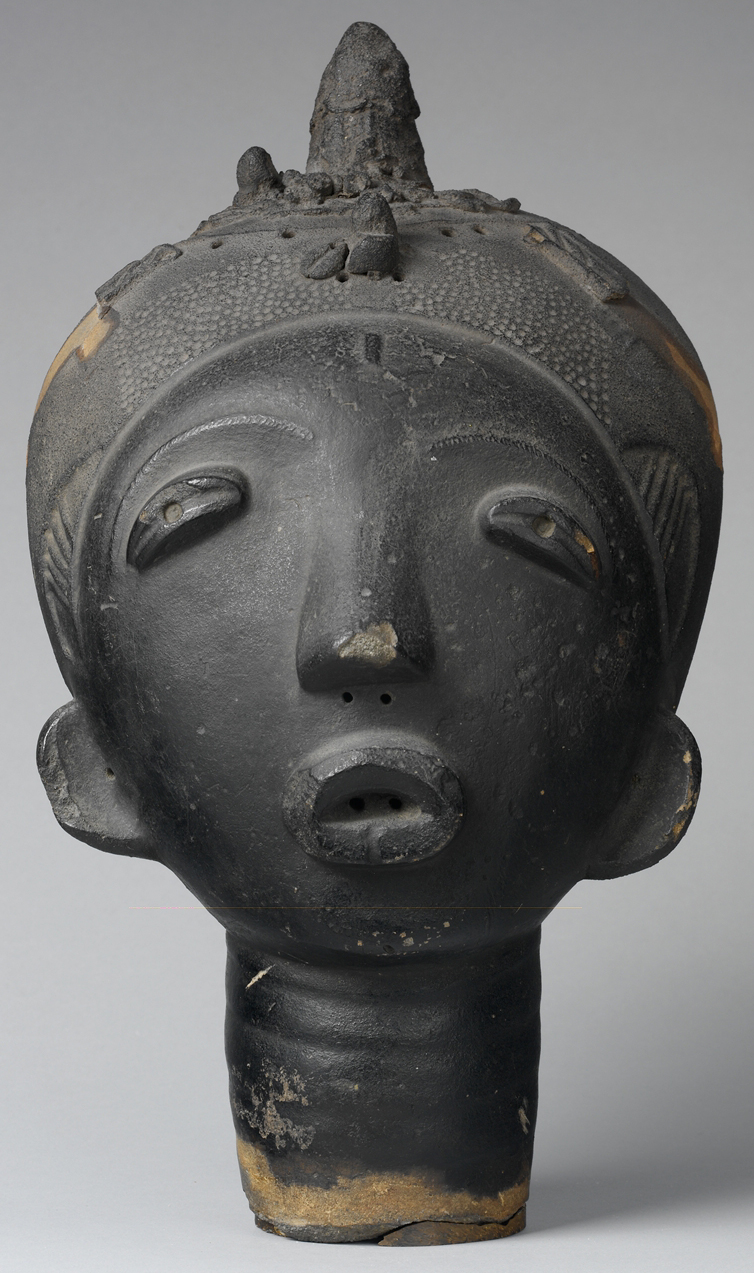 Memorial Head (Ntiri), 17th century (?), Ghana, Adanse traditional area, Fomena, Akan people, 31.3 x 19 x 14.5 cm (The Metropolitan Museum of Art)