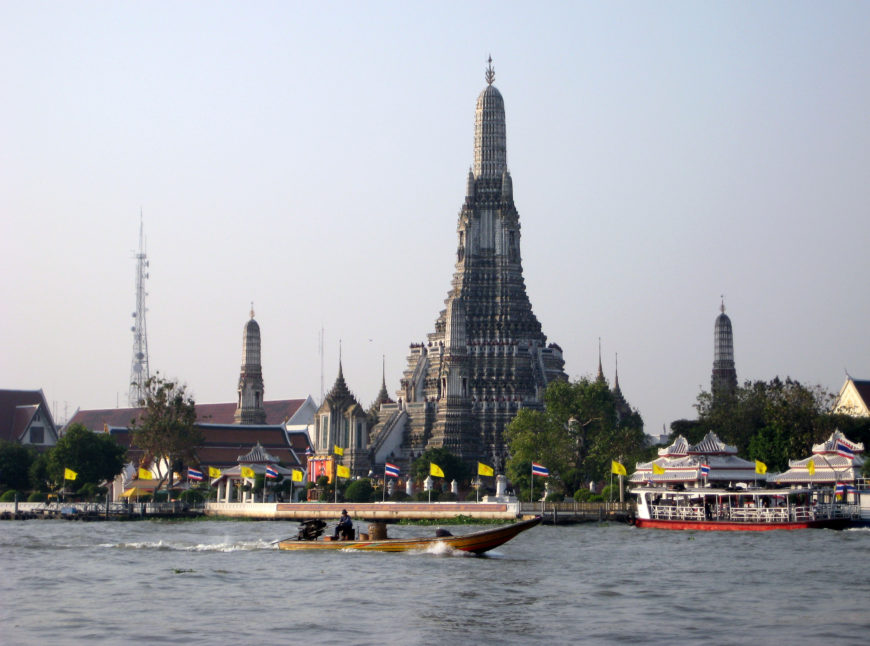 The most famous prang in Thailand is the one at Wat Arun, Bangkok. Seen to best advantage from the river, it consists of five prang spires in a quincunx pattern reminiscent of the central structure at Angkor Wat (photo by the author).