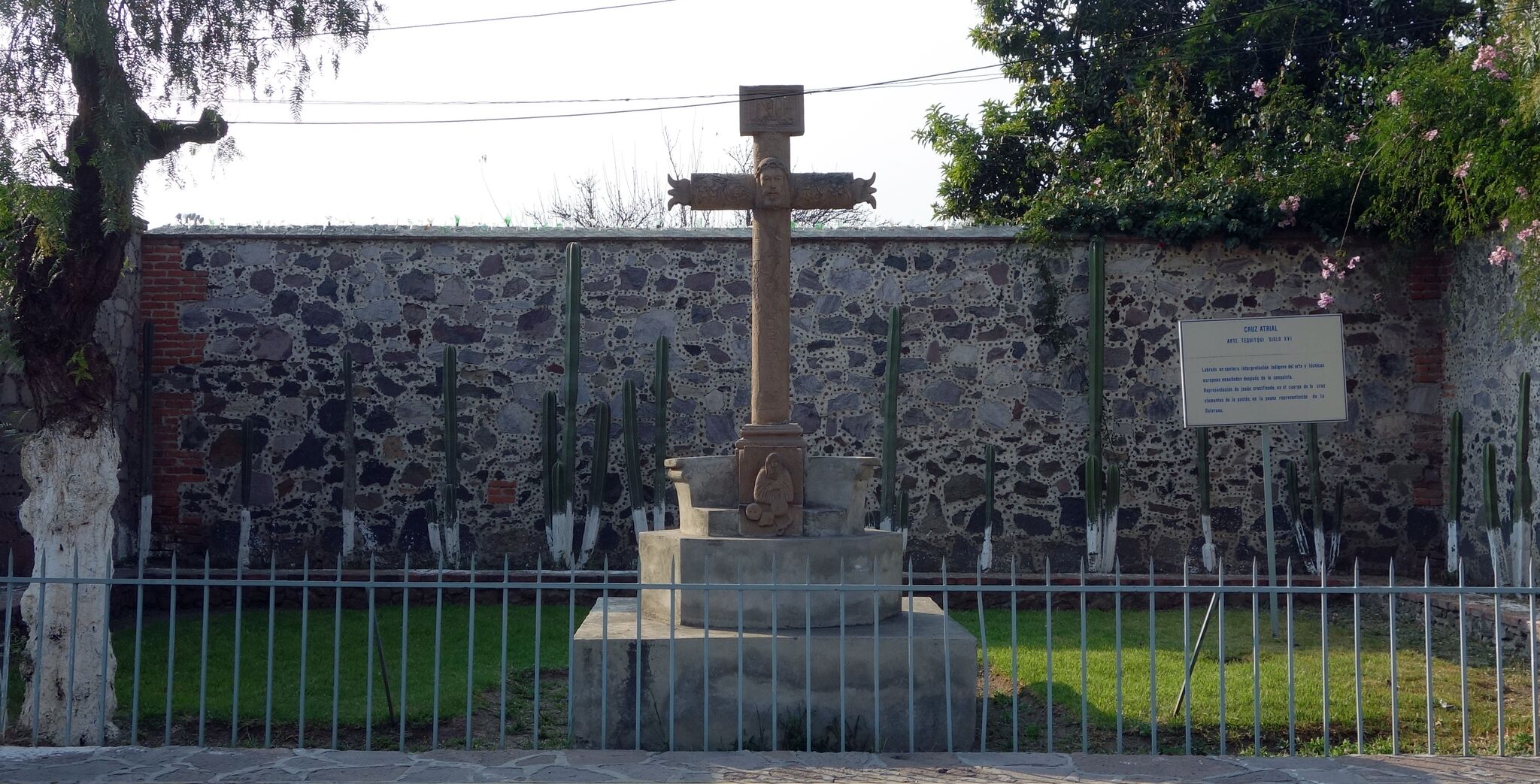 Atrial Cross, convento San Agustín de Acolman, mid-16th century (now located across the street from the convento) (photo: Steven Zucker, CC BY-NC-SA 2.0)