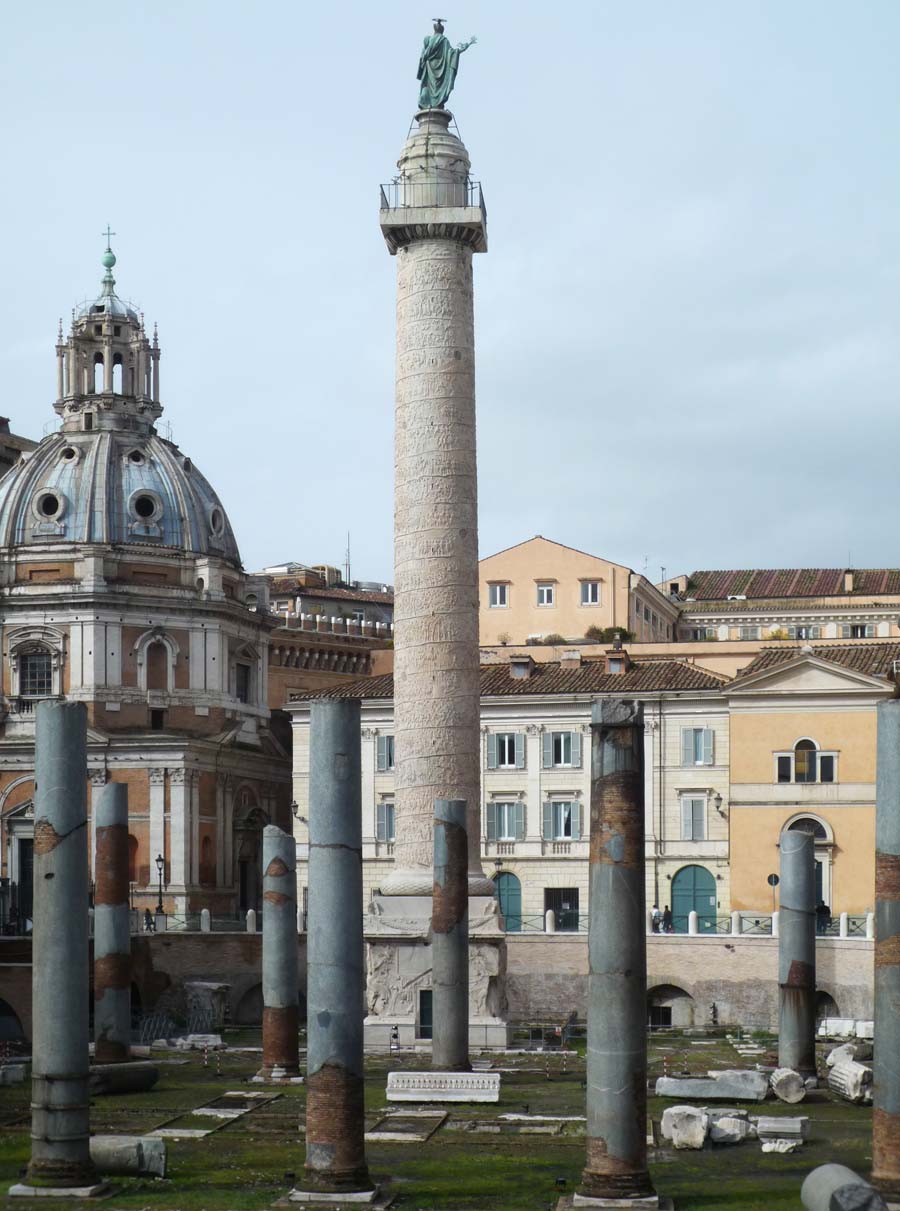 Column of Trajan, Carrera marble, completed 113 C.E., Rome, dedicated to Emperor Trajan in honor of his victory over Dacia (now Romania) 101–02 and 105–06 C.E. (photo: Steven Zucker, CC BY-NC-SA 2.0)