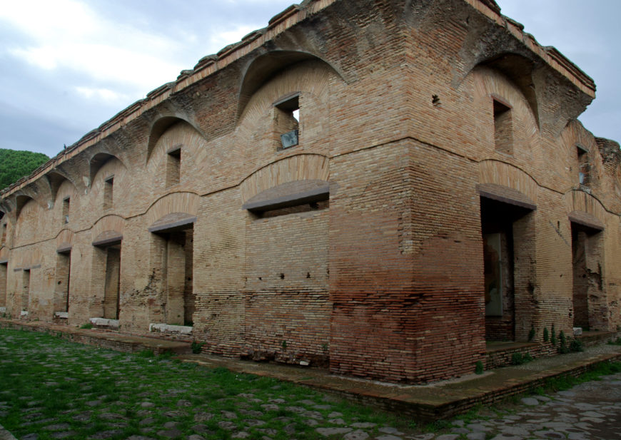 House of Diana, Ostia, late 2nd century C.E. (photo: Sebastià Giralt, CC BY-NC-SA 2.0)