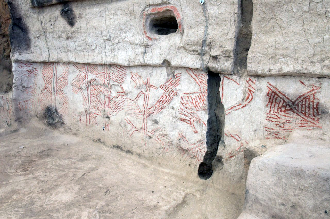 Neolithic Wall Painting in Building 80, Çatalhöyük (photo: Çatalhöyük, CC BY-NC-SA 2.0)