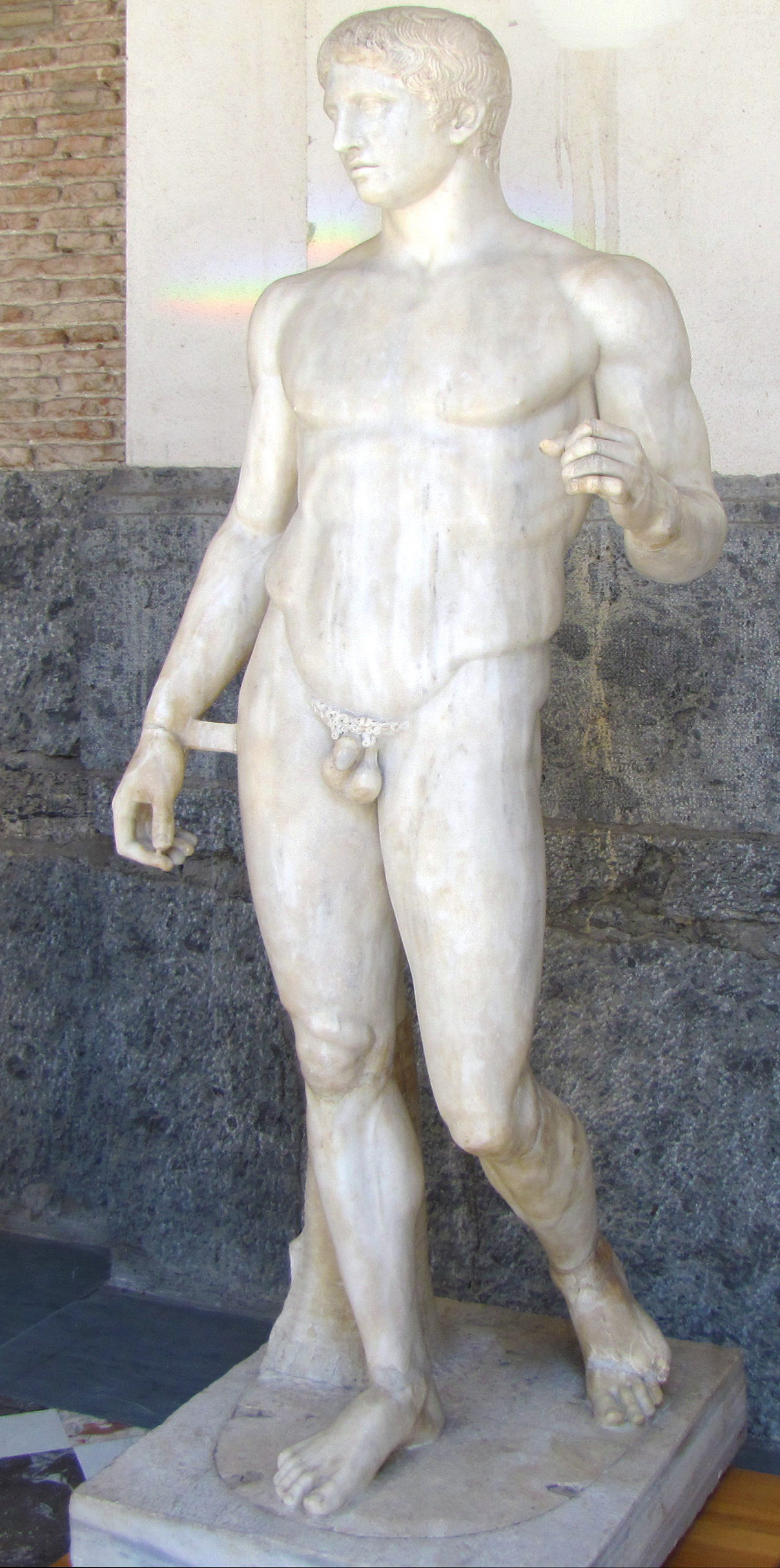 Doryphoros (Spear Bearer), Roman copy after an original by the Greek sculptor Polykleitos from c. 450–40 B.C.E., marble, 211 cm high (Archaeological Museum, Naples; photo: Steven Zucker, CC BY-NC-SA 2.0)