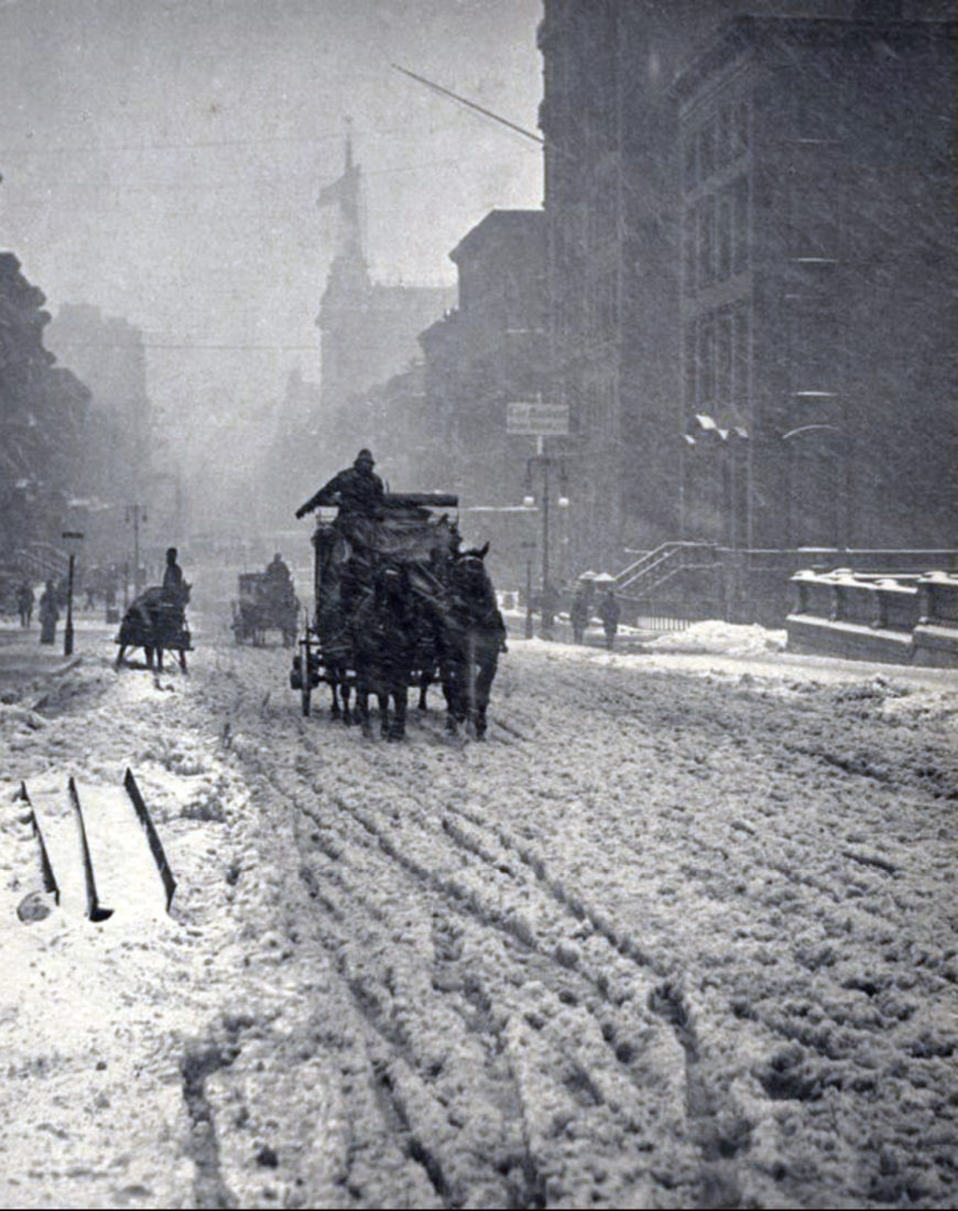 Alfred Stieglitz, Winter, Fifth Avenue, 1893, printed 1894, carbon print, mount: 55.8 × 45.2 cm (National Gallery of Art)