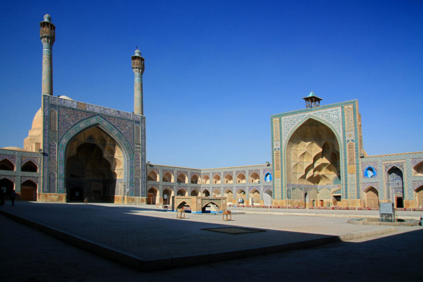 Courtyard, The Great Mosque or Masjid-e Jameh of Isfahan (photo: AlGraChe, CC BY-NC-ND 2.0)