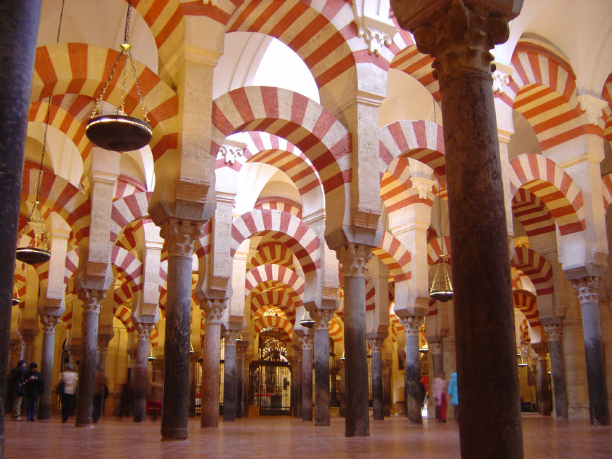 Interior of the Great Mosque of Córdoba, Spain, 8th–10th centuries (photo: Timor Espallargas, CC BY-SA 2.5)