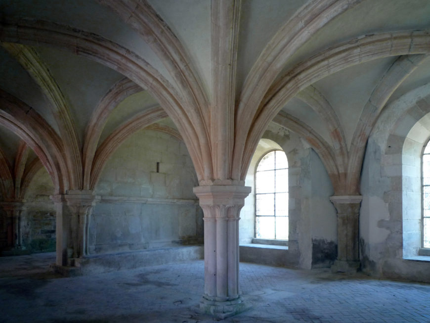 Chapter House, Fontenay Abbey, 12th century (photo: Steven Zucker, CC BY-NC-SA 2.0)