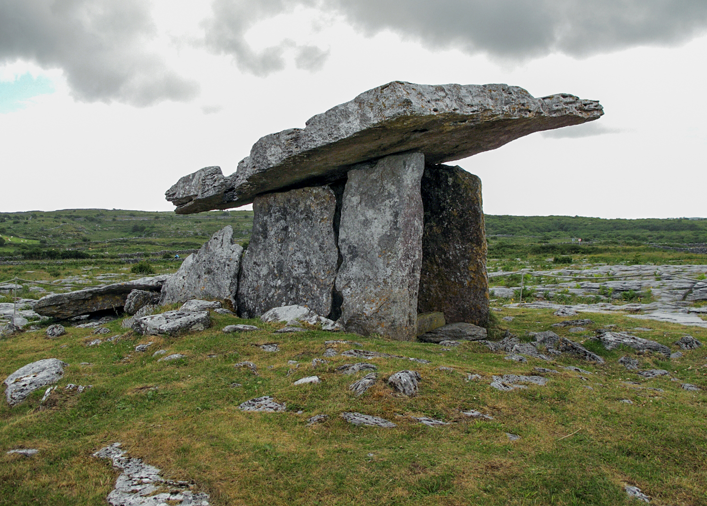 Poulnabrone Dolmen, c. 4200–2900 B.C.E., The Burren, County Clare, Ireland (photo: Sabine Holzmann, CC BY-SA 3.0)