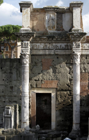 Columns and relief sculpture, Forum Transitorium (Forum of Nerva), c. 97 C.E. (photo: José Luiz, CC BY-SA 4.0) 