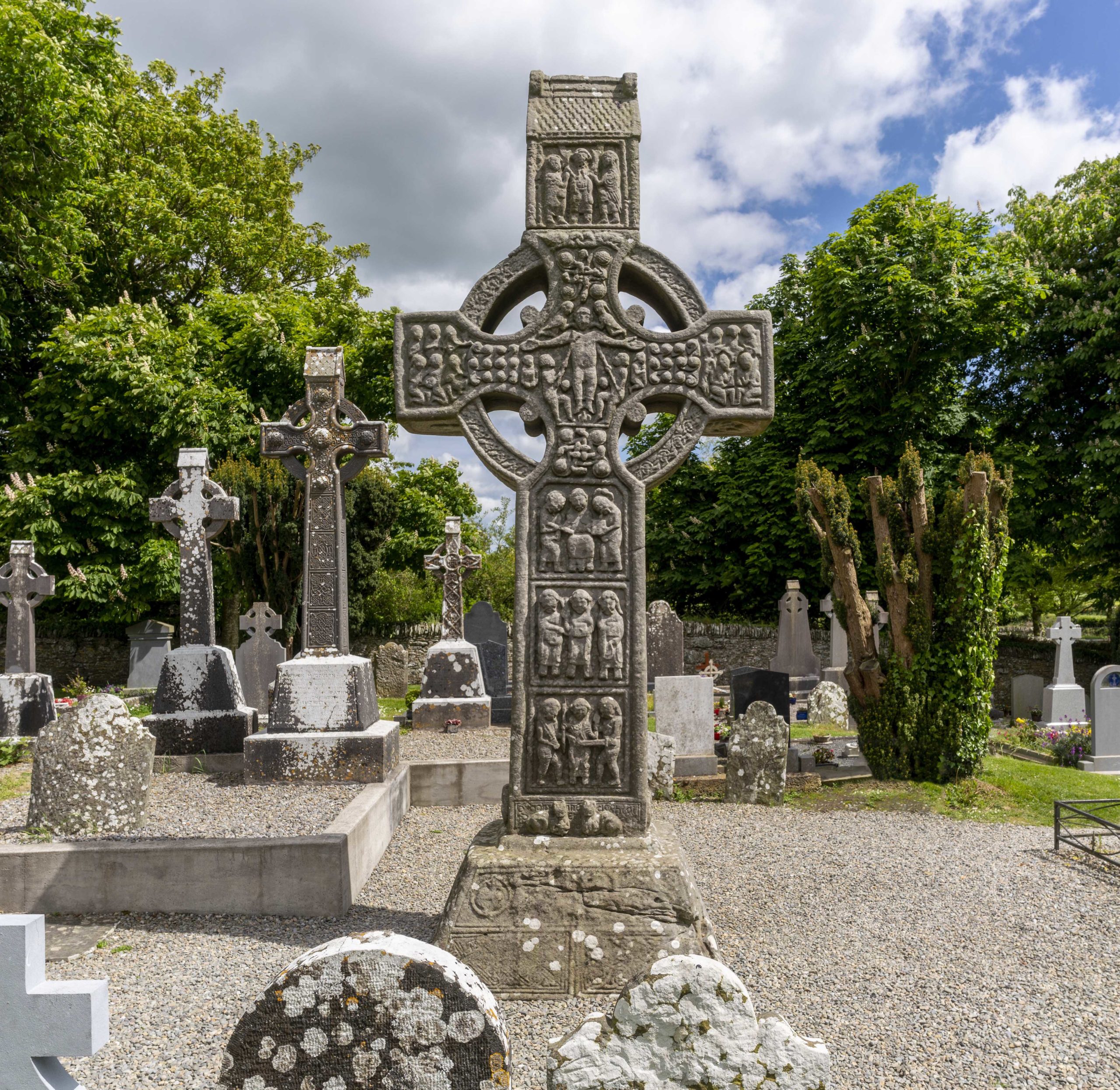 Muiredach's High Cross (South Cross), former Monastery of Monasterboice (Mainistir Bhuithe), County Louth, Ireland, sandstone, 5.2 m high (photo: Steven Zucker, CC BY-NC-SA 2.0)