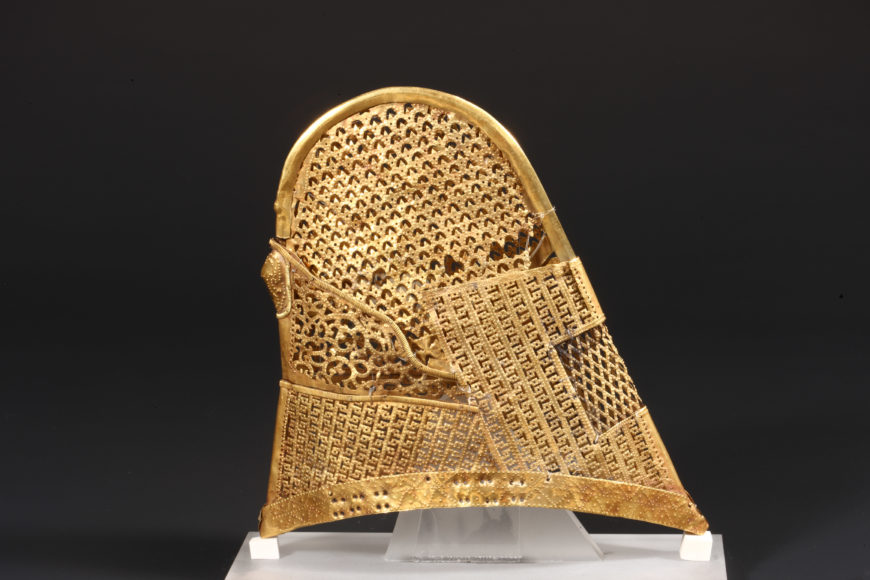 Conical Cap, 5th–6th century (Silla kingdom), gold, found in the Cheonmachong (Flying Horse) Tomb, National Treasure 189 (National Museum of Korea, Seoul; photo: Cultural Heritage Administration, CC BY-NC-ND 4.0)