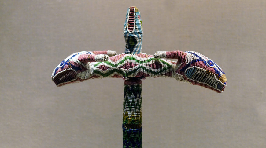 Animal heads (detail), Ceremonial Palm Wine Vessel, 19th–20th century (Grassfields region, Cameroon), gourd, glass beads, cloth, cane, wood, 76.2 x 30.8 x 19.7 cm (The Metropolitan Museum of Art, New York; photo: Steven Zucker, CC BY-NC-SA 2.0)