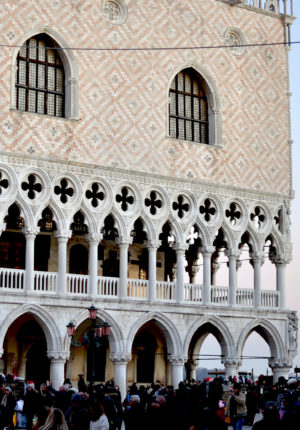 Lower loggia, second level balcony, and third level, Palazzo Ducale, 1340 and after, Venice (photo: Teresa, CC BY-SA 4.0)