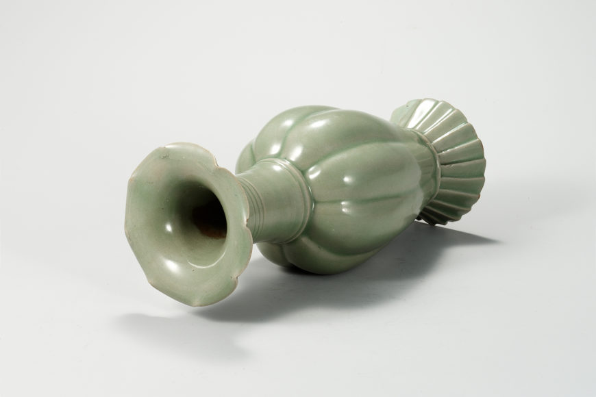 Celadon Melon-shaped Bottle, early 12th century, Goryeo Dynasty, ceramic and celadon, 22.6 cm tall (The National Museum of Korea, National Treasure 94)
