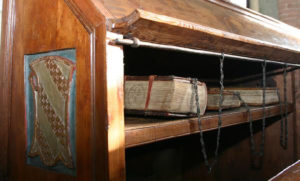 Cesena, Bibliotheca Malastestiana: lectern with shelf (Comune di Cesena)