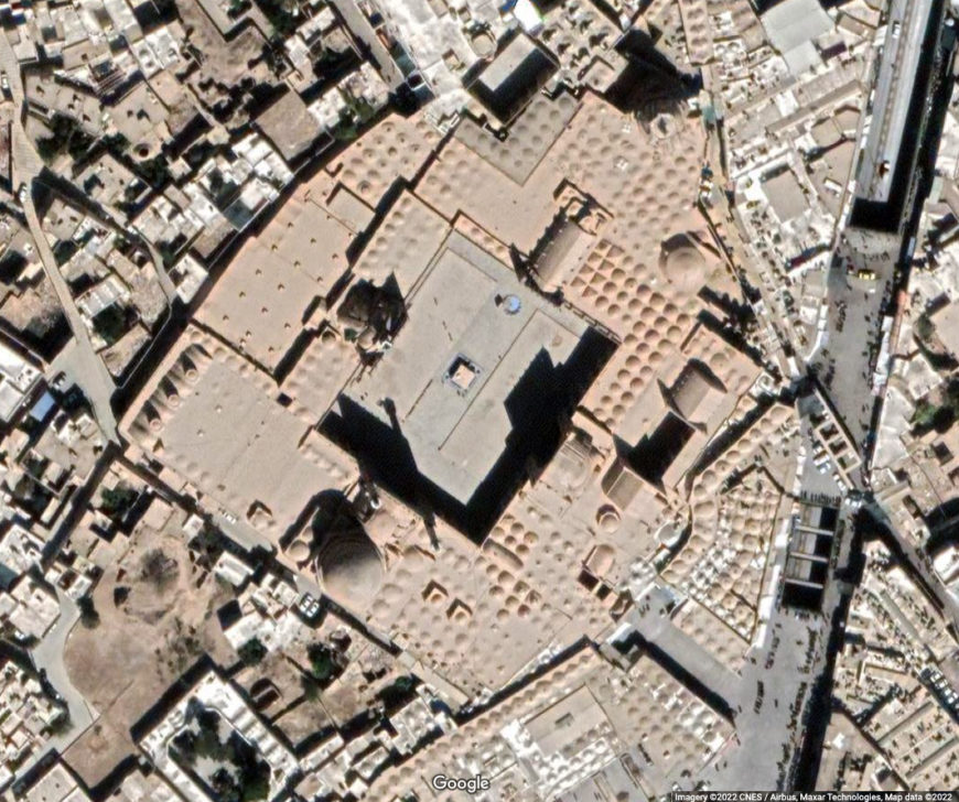 Great Mosque, Isfahan (underlying map © Google)