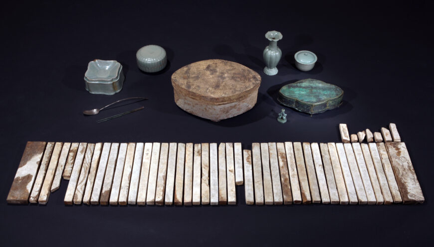 Celadon objects found in the tomb of King Injong (photo: The National Museum of Korea)