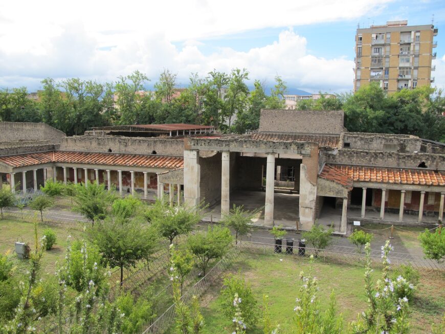 Villa Oplontis, first century C.E. with later remodeling (photo: ho visto nina volare, CC BY-SA 2.0)