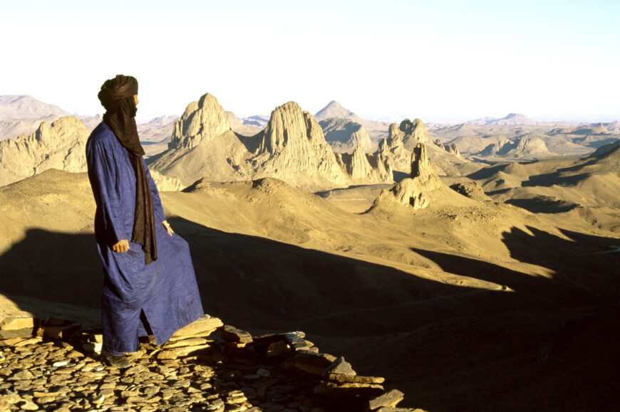 Tuareg looking over the Tassili n’Ajjer massif. 2013, 2034.4551 (© Trustees of the British Museum) © TARA/David Coulson