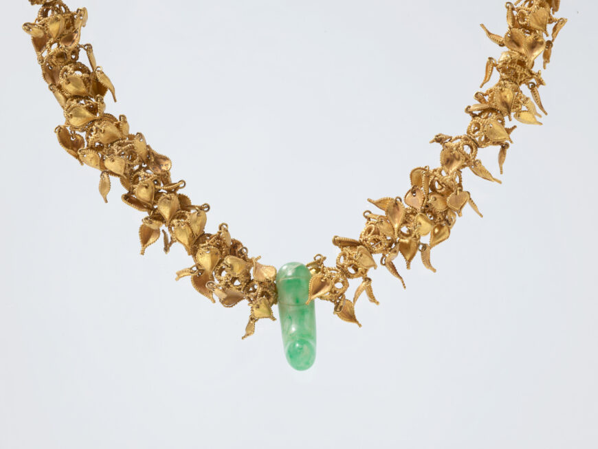 Gold Necklace (detail), Silla Kingdom, Three Kingdoms Period, gold, Treasure 456 (The National Museum of Korea)