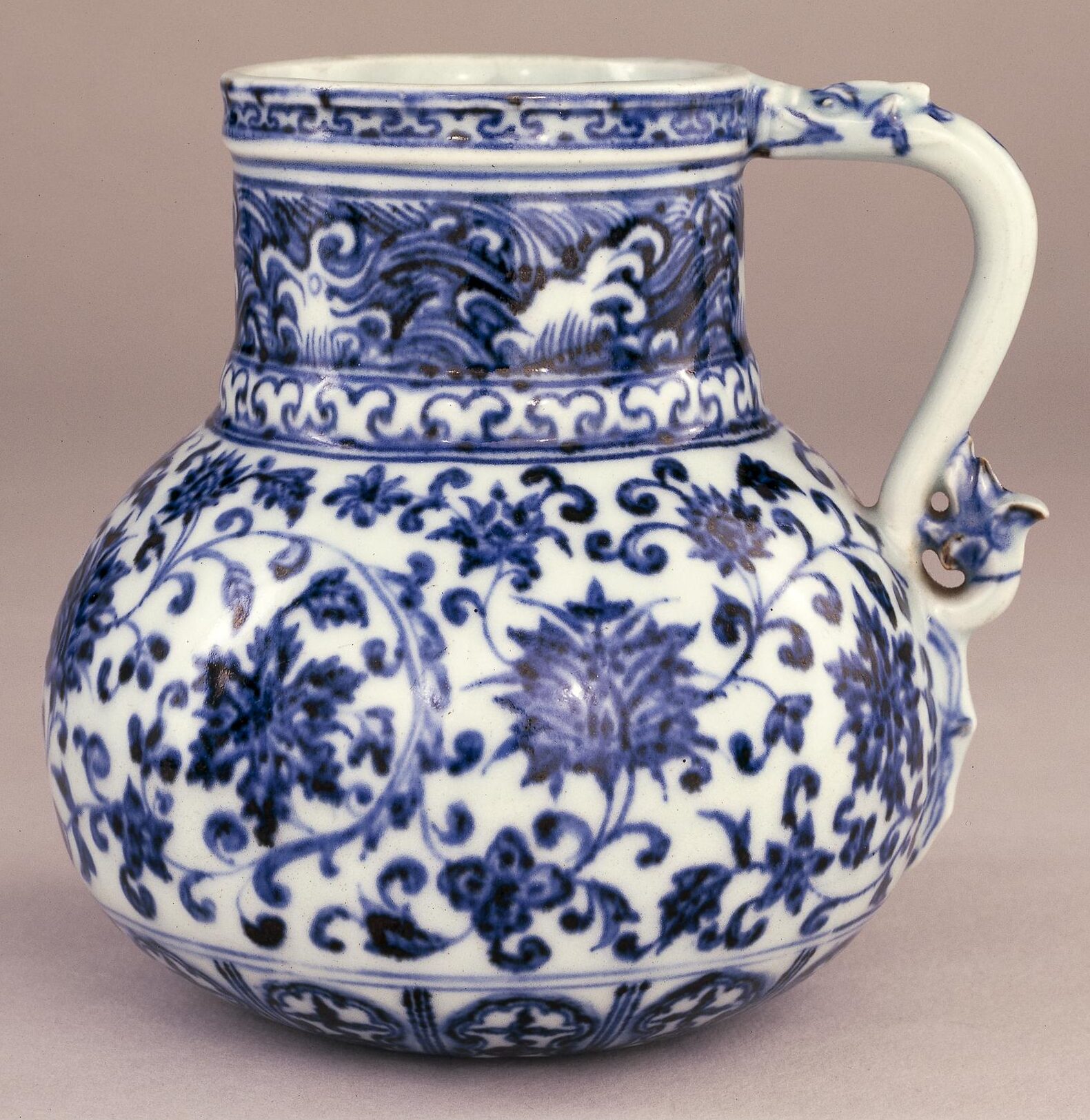 Smarthistory – Chinese porcelain: decoration