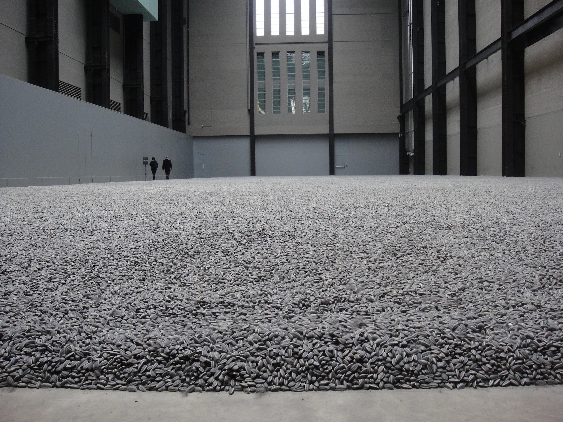 Ai Weiwei, Kui Hua Zi (Sunflower Seeds), 2010, one hundred million hand painted porcelain seeds (Tate Modern, London; photo: Waldopepper, CC BY-NC 2.0) © Ai Weiwei