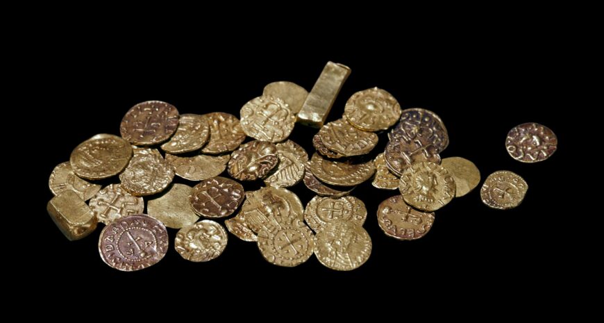 Gold coins and ingots from the ship burial at Sutton Hoo, early 7th century, Sutton Hoo, Suffolk, England (© Trustees of the British Museum, London)