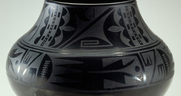 Design bands (detail), Maria Martinez, Black-on-black ceramic vessel, c. 1939 (Tewa, Puebloan, San Ildefonso Pueblo, New Mexico), blackware ceramic, 11 1/8 x 13 inches (National Museum of Women in the Arts, New York)