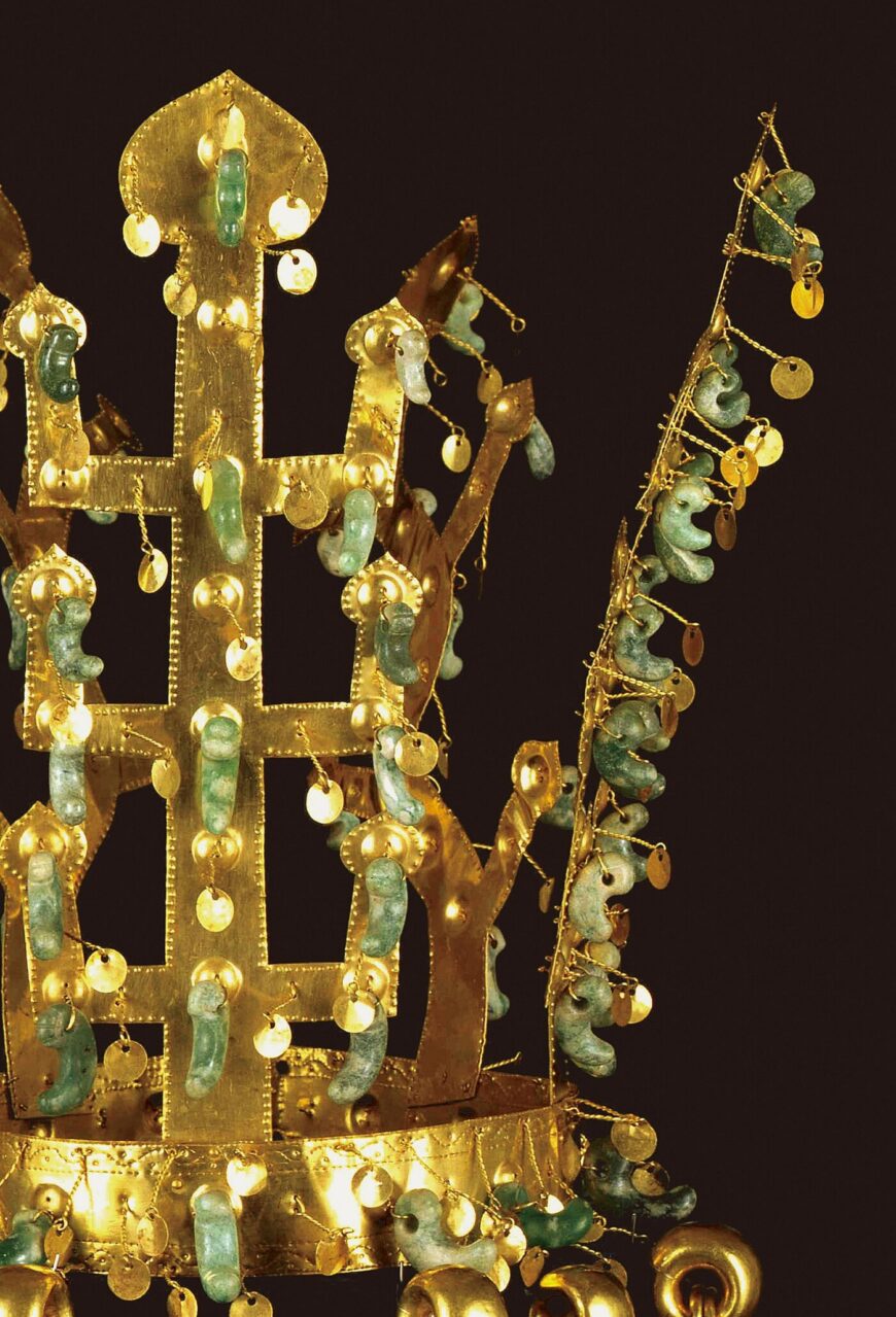 Gold and jade ornamentation (detail), Crown, second half of 5th century (Silla kingdom), gold and jade, 27.3 cm high, excavated from the north mound of Hwangnam Daechong Tomb, National Treasure 191 (National Museum of Korea, Seoul)