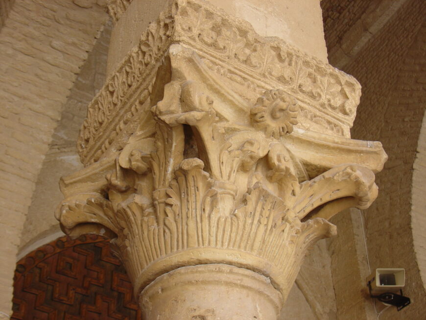 Ancient capitals (spolia), Great Mosque of Kairouan, Tunisia (photo: ovancantfort, CC BY-SA 2.0)