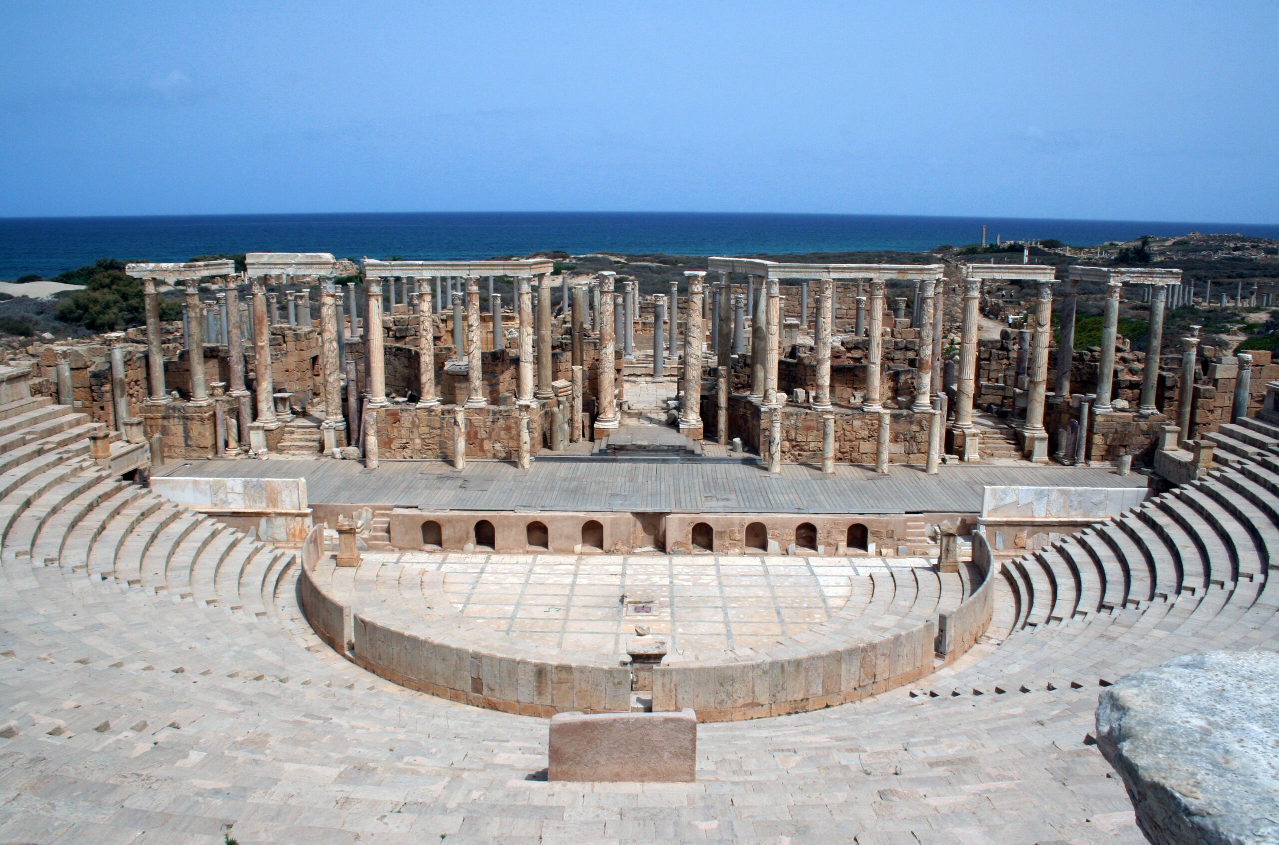 Khoms (Lepcis Magna), birthplace of the emperor Septimius Severus, was listed as a UNESCO World Heritage site in 1982. Theater, Khoms (Lepcis Magna), Libya, built in 1/2 C.E. and remodeled in later centuries, 87.6 m diameter (photo: public domain)