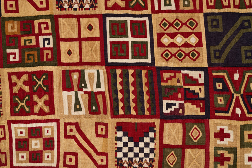 T’oqapu (detail), All-T’oqapu Tunic, Inka, 1450–1540 (Inka), camelid fiber and cotton, 90.2 x 77.15 cm (Dumbarton Oaks, Washington, D.C.)