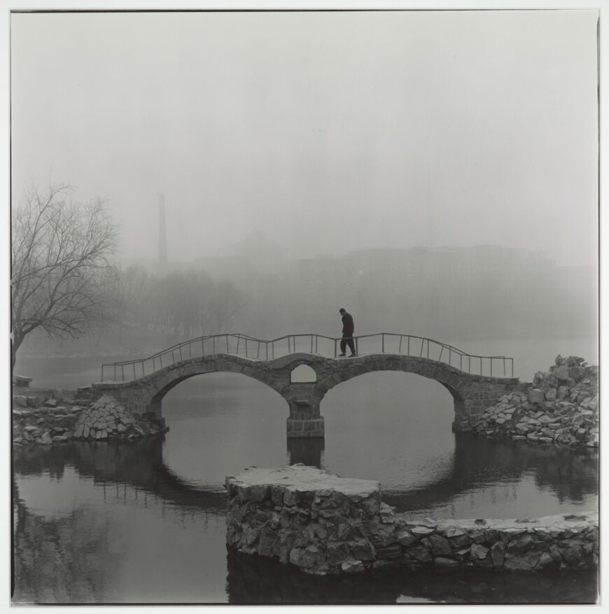 Hai Bo, Untitled No. 36, 2001 (China), gelatin silver print on paper, 67.9 x 66.7 cm (Arthur M. Sackler Gallery, Smithsonian Institution, Washington, D.C.: Purchase—funds provided by the Friends of the Freer and Sackler Galleries, S2011.7)