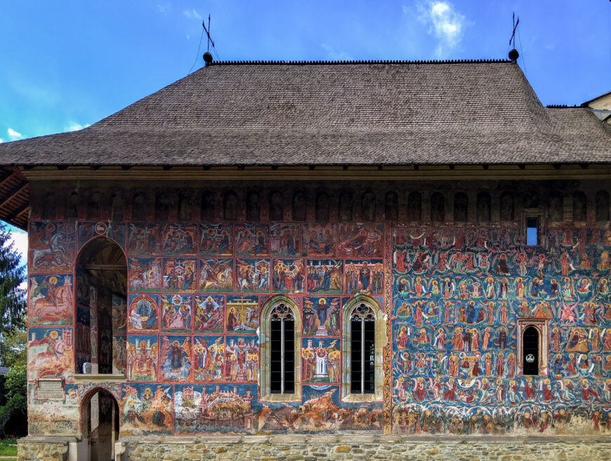 Exterior view of the south façade showing the Tree of Jesse and the Akathistos Hymn, church of the Annunciation, Moldovița Monastery, Moldavia, modern Romania, 1532–37 (photo: Alice Isabella Sullivan)