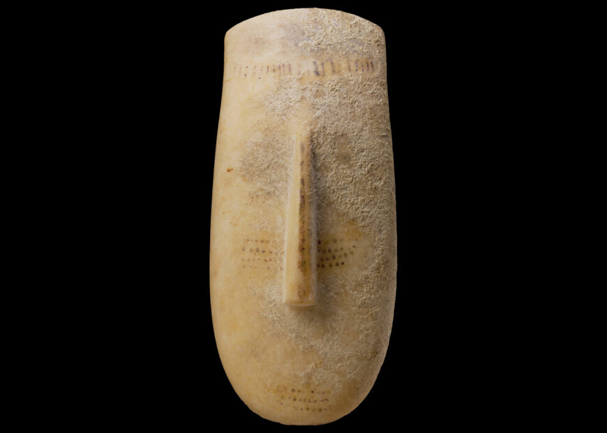 Head of an Early Cycladic figurine, 2600–2500 B.C.E., marble, 22.8 x 8.9 x 6.4 cm (The J. Paul Getty Museum, Los Angeles)