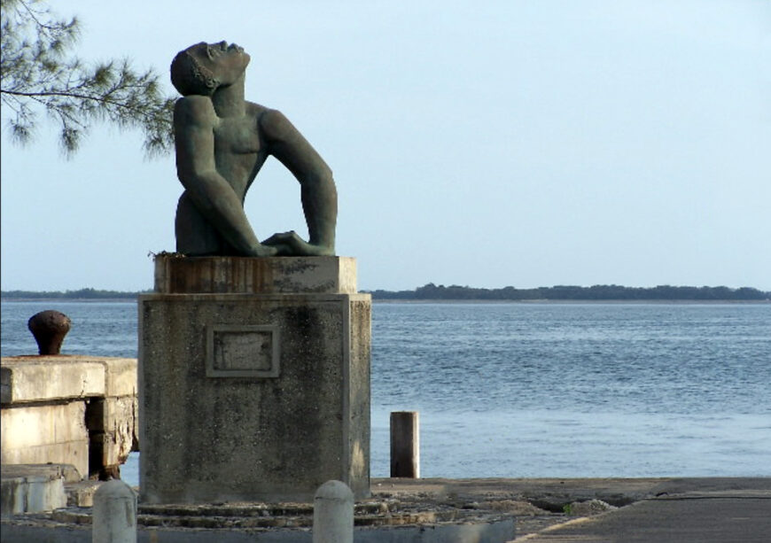 Edna Manley, Negro Aroused, Kingston, Jamaica, bronze, 1991 (photo: Kevin Fraser, CC BY-NC 2.0) © the artist's estate